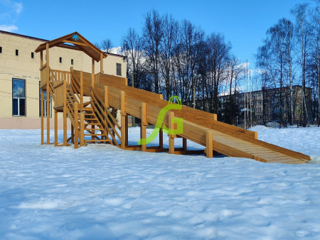 картинка Зимняя деревянная горка "IgraGrad Snow Fox (Домик)", скат 10 м от магазина Лазалка