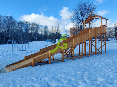 картинка Зимняя деревянная горка "IgraGrad Snow Fox (Домик)", скат 10 м от магазина Лазалка